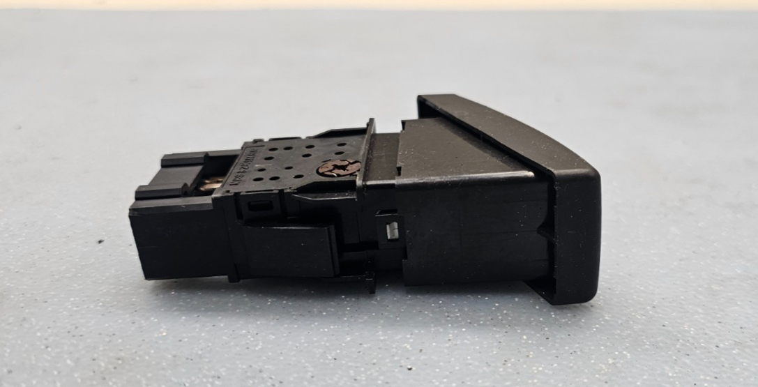 🔥2003-2005 Honda Accord Hazard  Switch BLACK