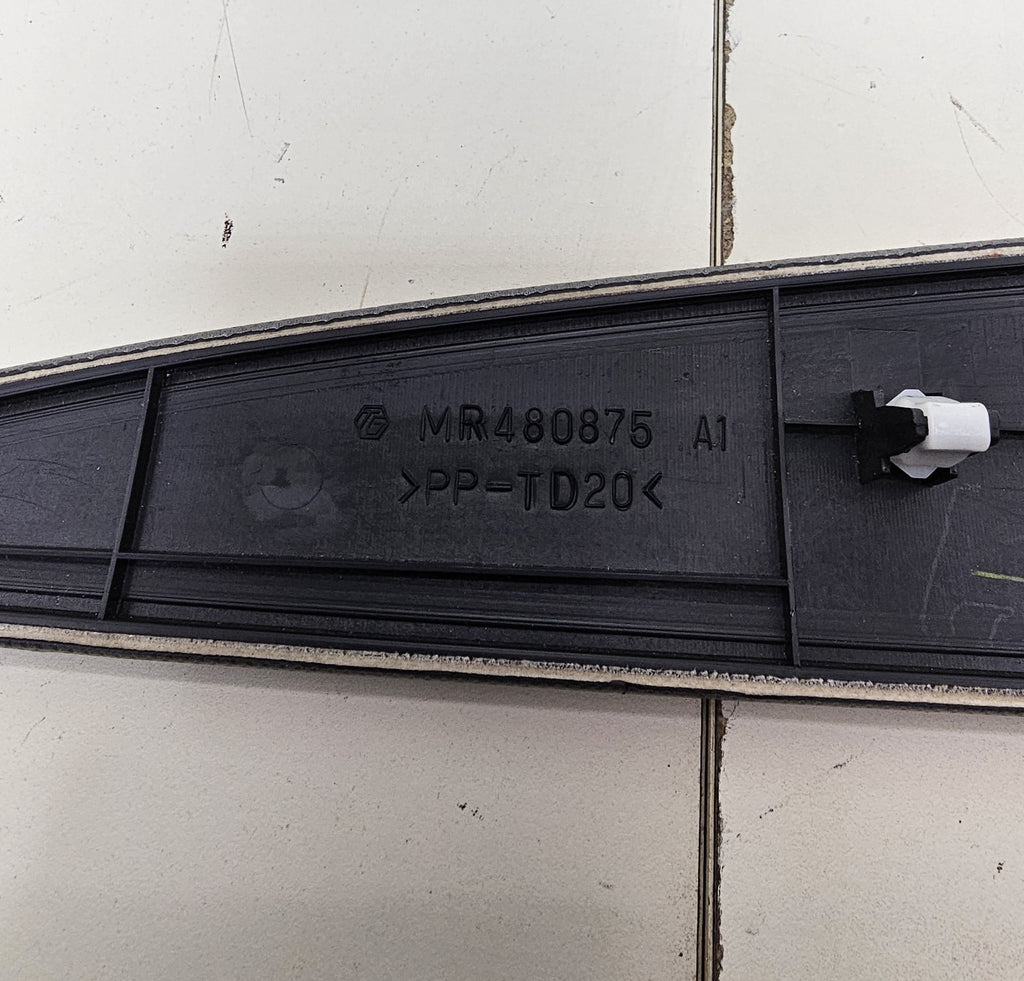🔥03-06 OUTLANDER CARBON FIBER UPPER DASH VENT CLOCK BEZEL TRIM PANEL SILVER