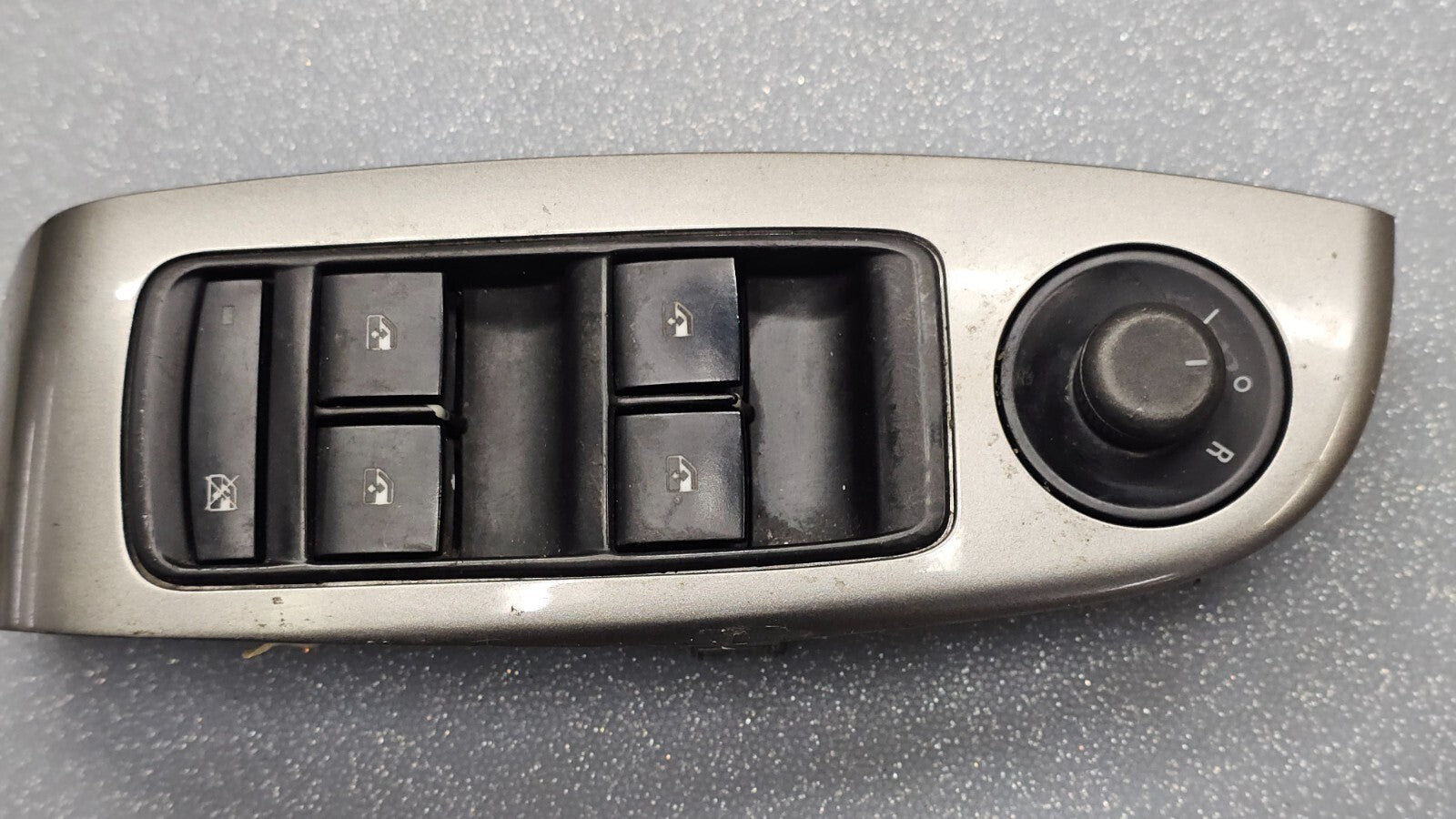 🔥11-16 Cruze Malibu Orlando Left Driver Master Power Window Switch Silver OEM