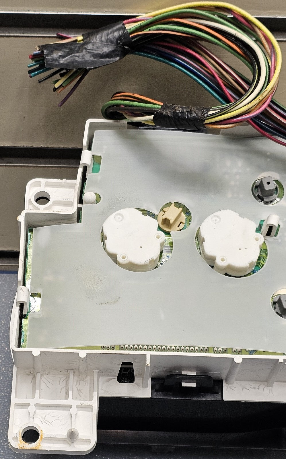 04-08 Ford E Series E150 E250 Dash Instrument Cluster Speedometer Tachometer OEM