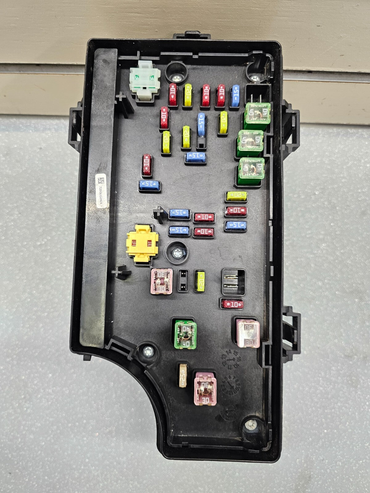 2011-2014Jeep Patriot Compass Body Control Module BCM Fuse Junction Box Assembly