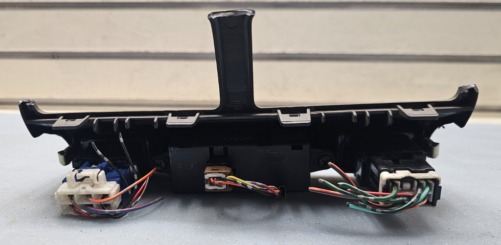 🔥1995–1999 Nissan Maxima Dash Bezel Vent Trim w/ Defrost & Hazard Switch Black