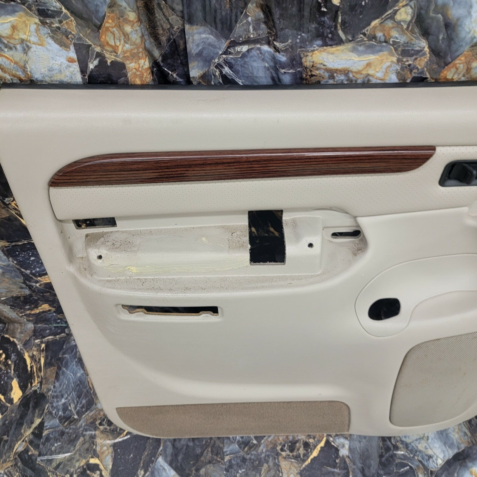 🔥99-06 Silverado SIERRA Door Panel Rear LEFT /No Arm TAN 09 D6