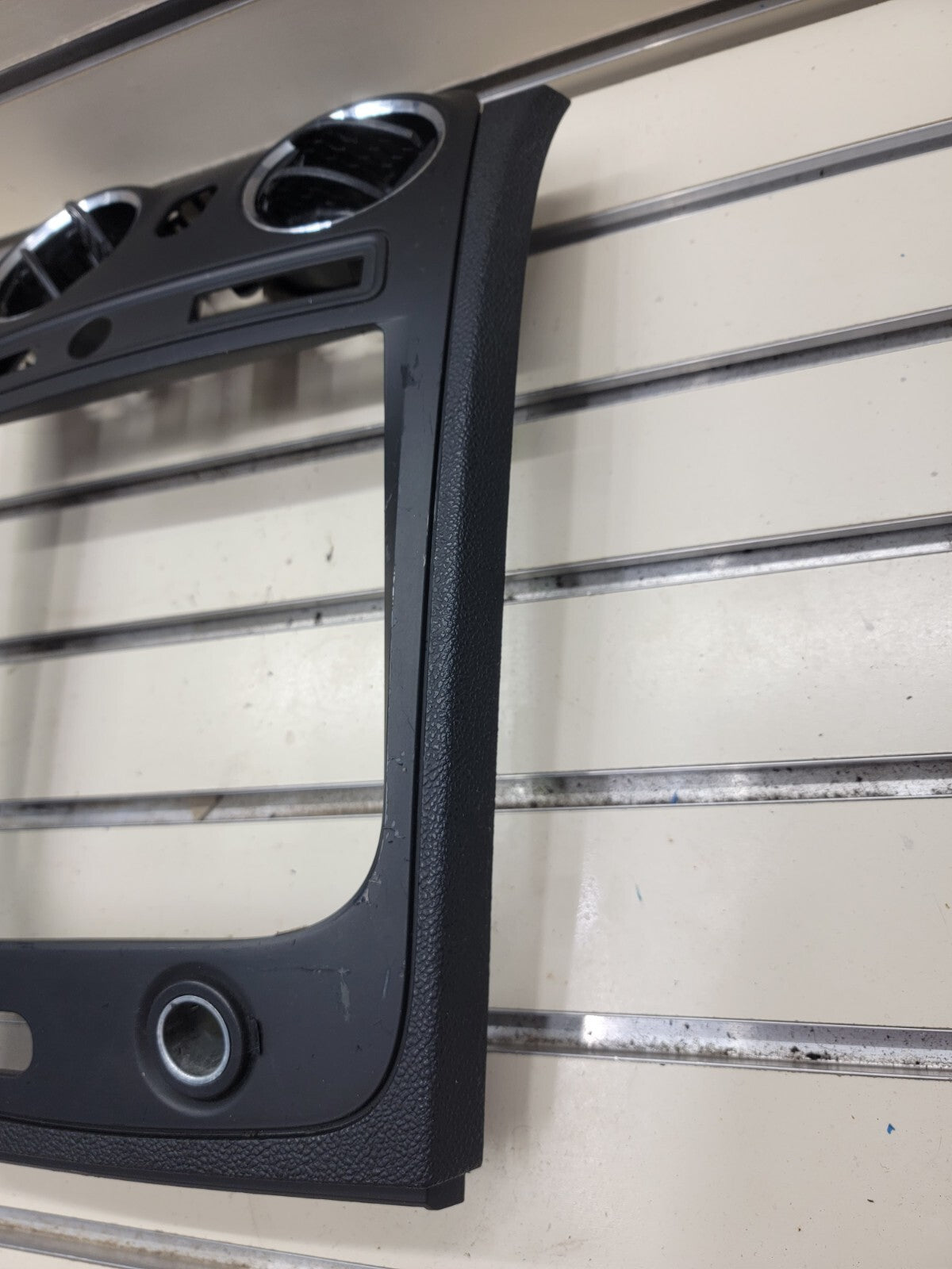 🔥2006-2011 Chevrolet HHR Center Dash Radio Trim w Vents B37 black