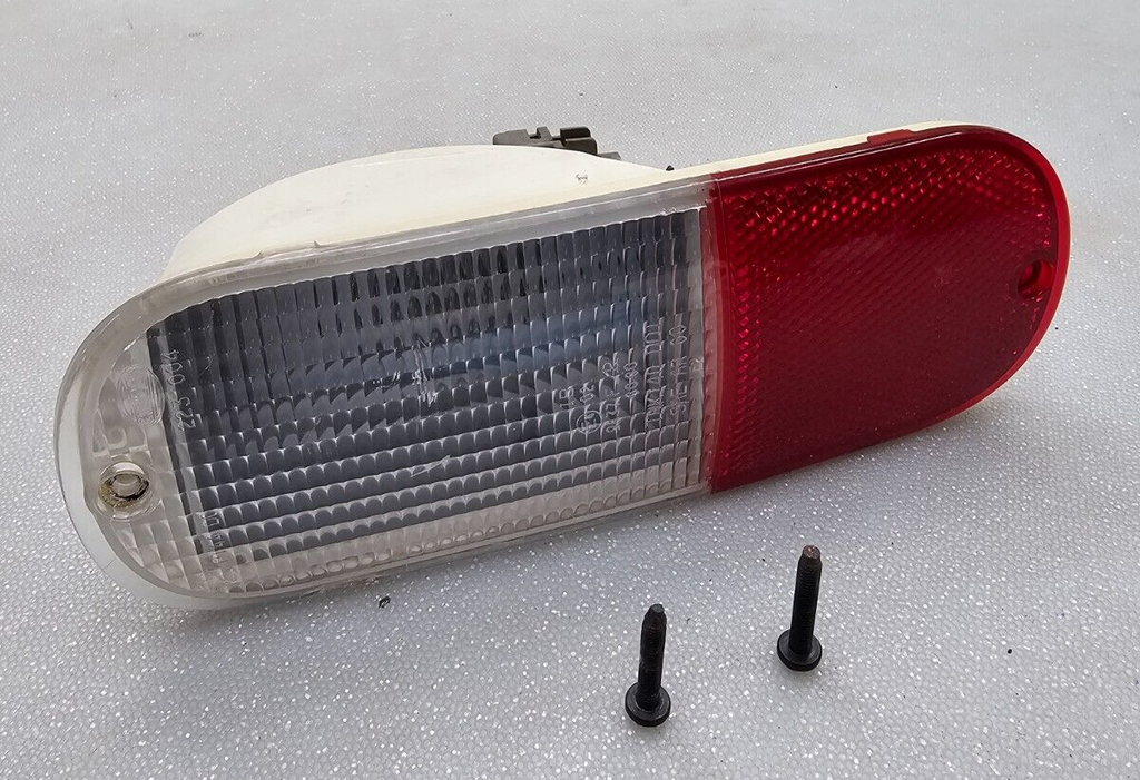 🔥01-05 Chrysler PT Cruiser Rear Right/Left Reverse Backup Light Lamp Assembly