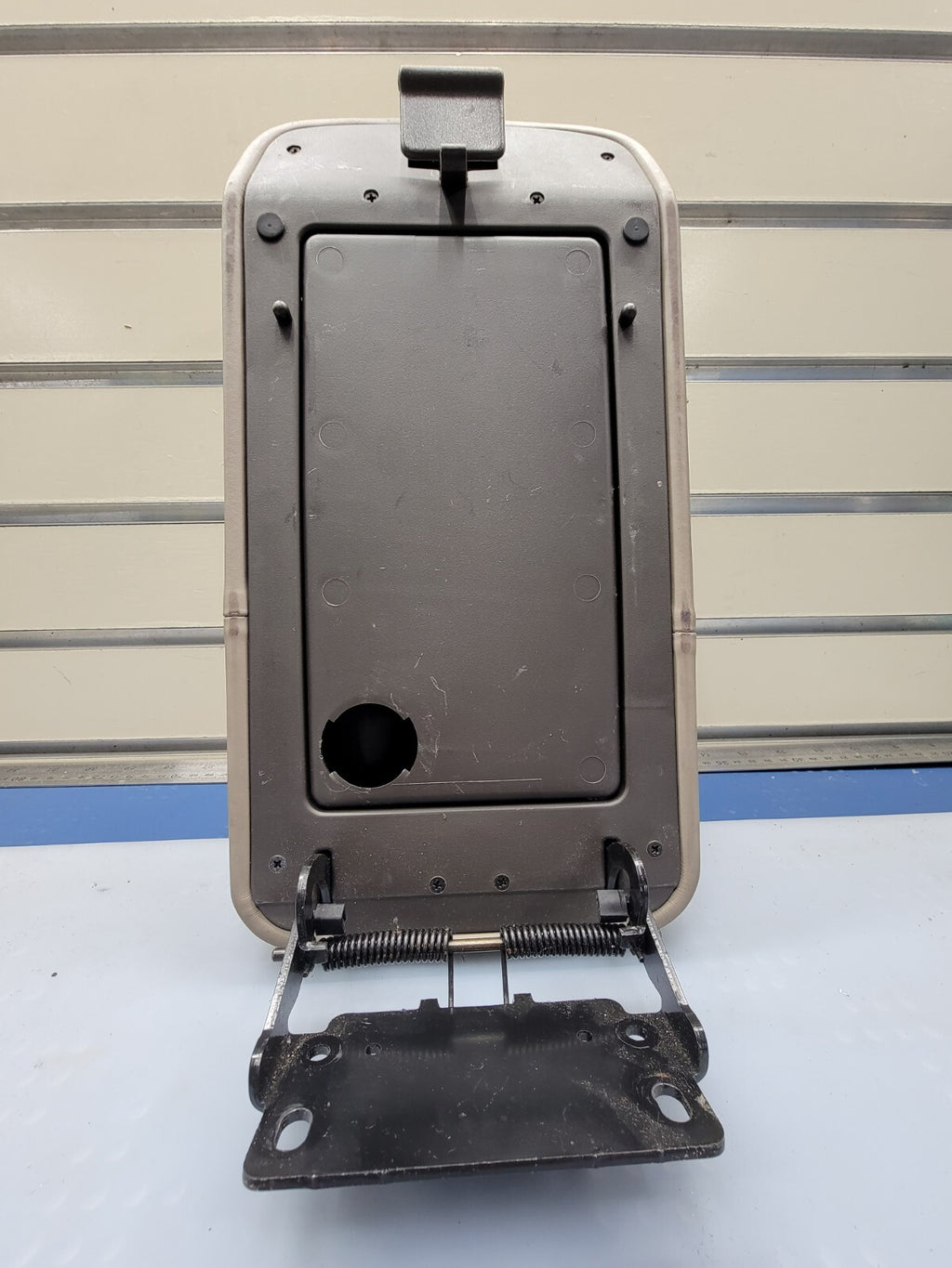 🔥2002-2005 Hyundai XG350 Center Console Arm Rest Lid Cover Tan OEM