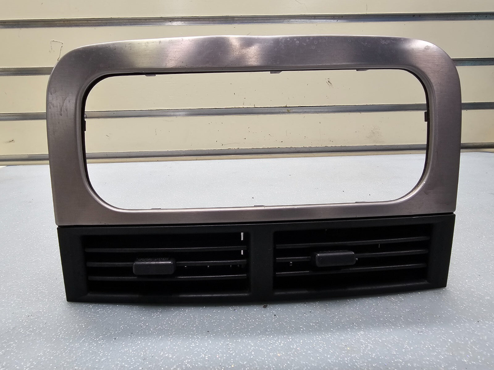 🔥99-04 Jeep Grand Cherokee Center Dash RADIO Bezel A/C Air Vent Trim SILVER