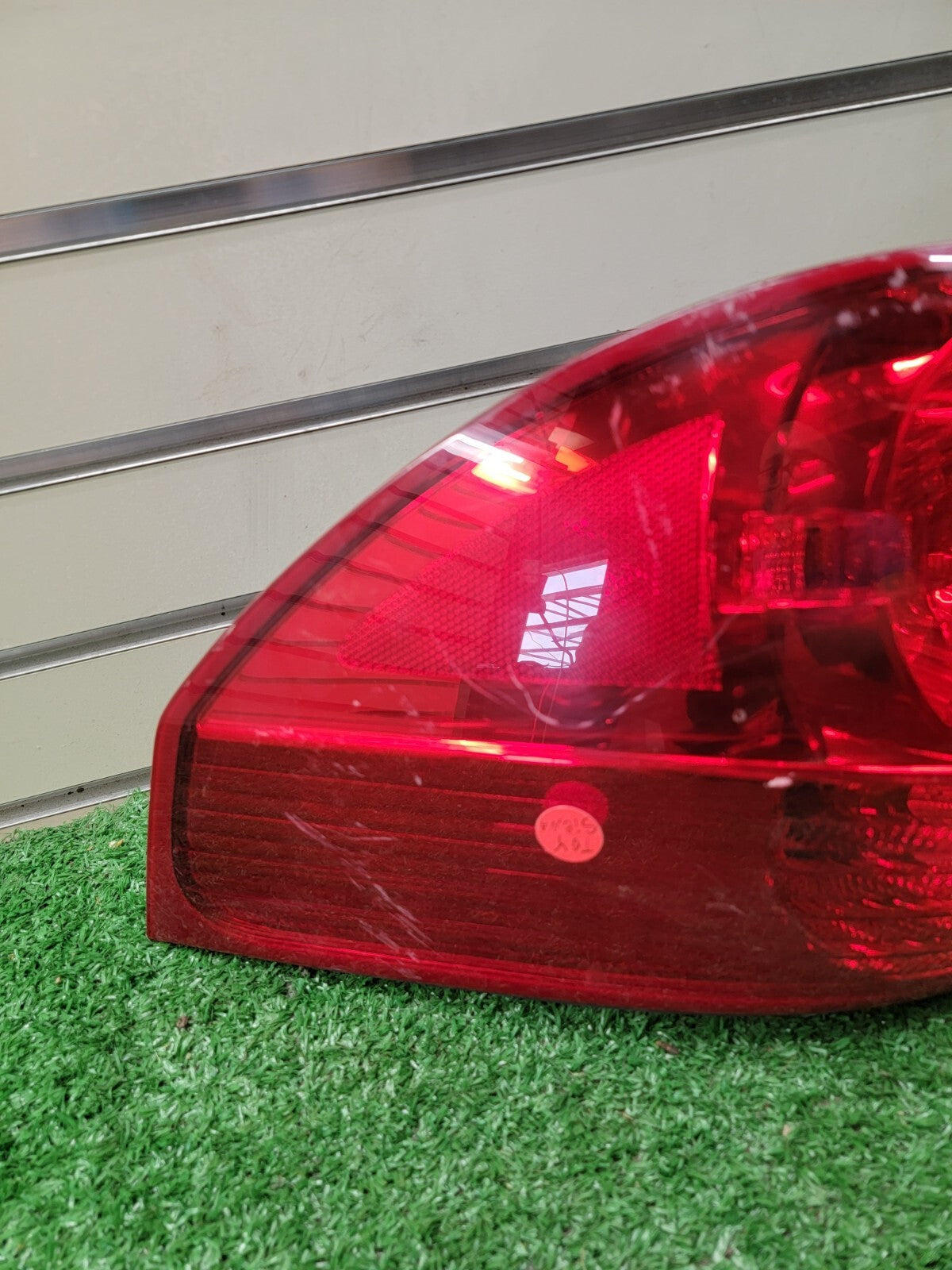 🔥06-10 Toyota Sienna Tail Light Assembly Lamp Right Passenger Side Outer Chrome