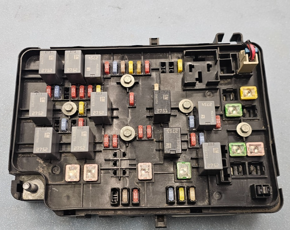 🔥08-10 CHEVY COBALT ENGINE FUSE RELAY BOX JUNCTION INTEGRATED POWER MODULE OEM