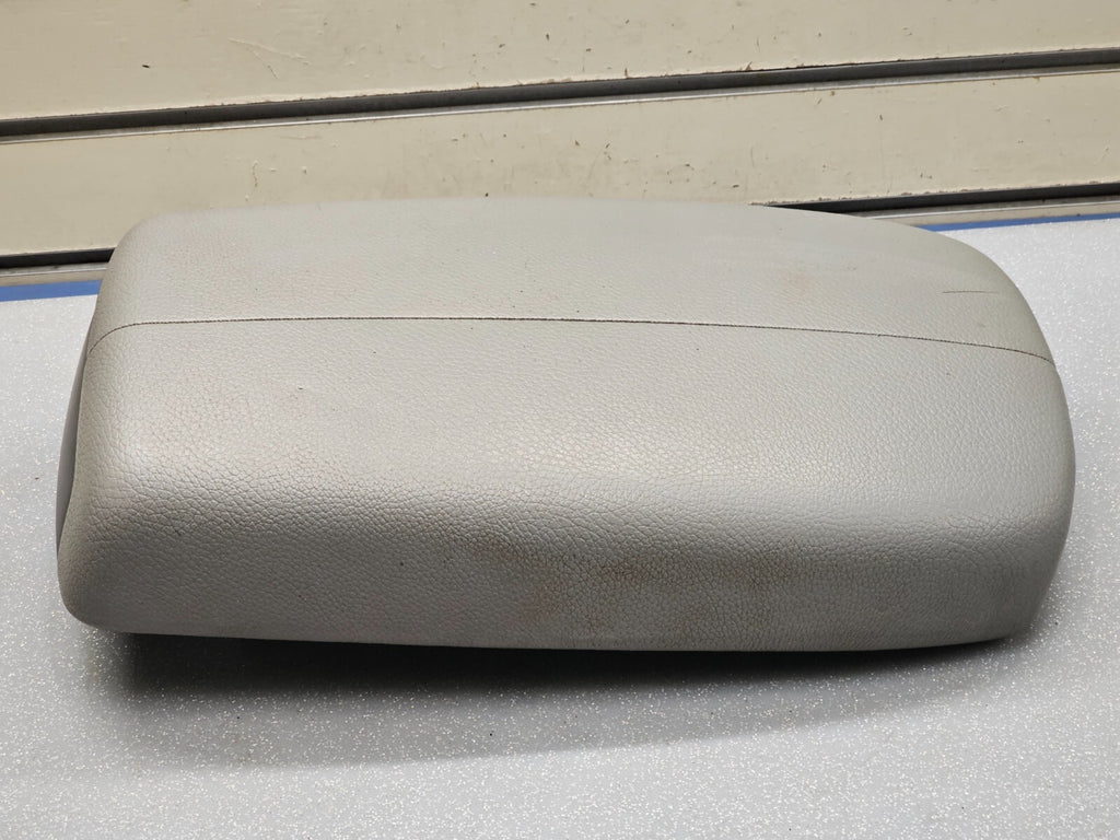 🔥10-13 Kia Sorento Console Lid Cover Leather Top Pad Armrest Assembly Gray OEM