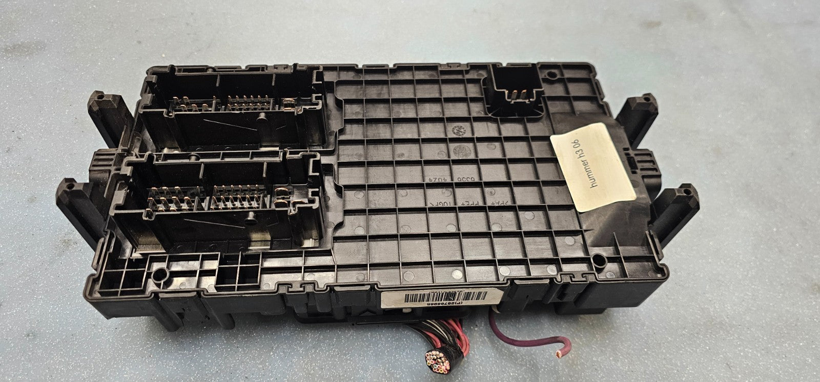 🔥06-07 HUMMER H3 FRONT ENGINE COMPARTMENT FUSE RELAY JUNCTION BOX OEM