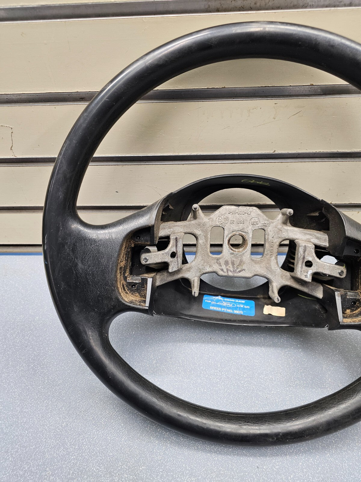 99-07 FORD F250 F350 SUPER DUTY Left Driver Steering Wheel Leather Column Black