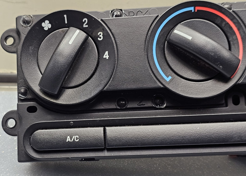04-08 Ford F150 F250 F350 Dash Center AC Heater Climate Control Temperature Unit