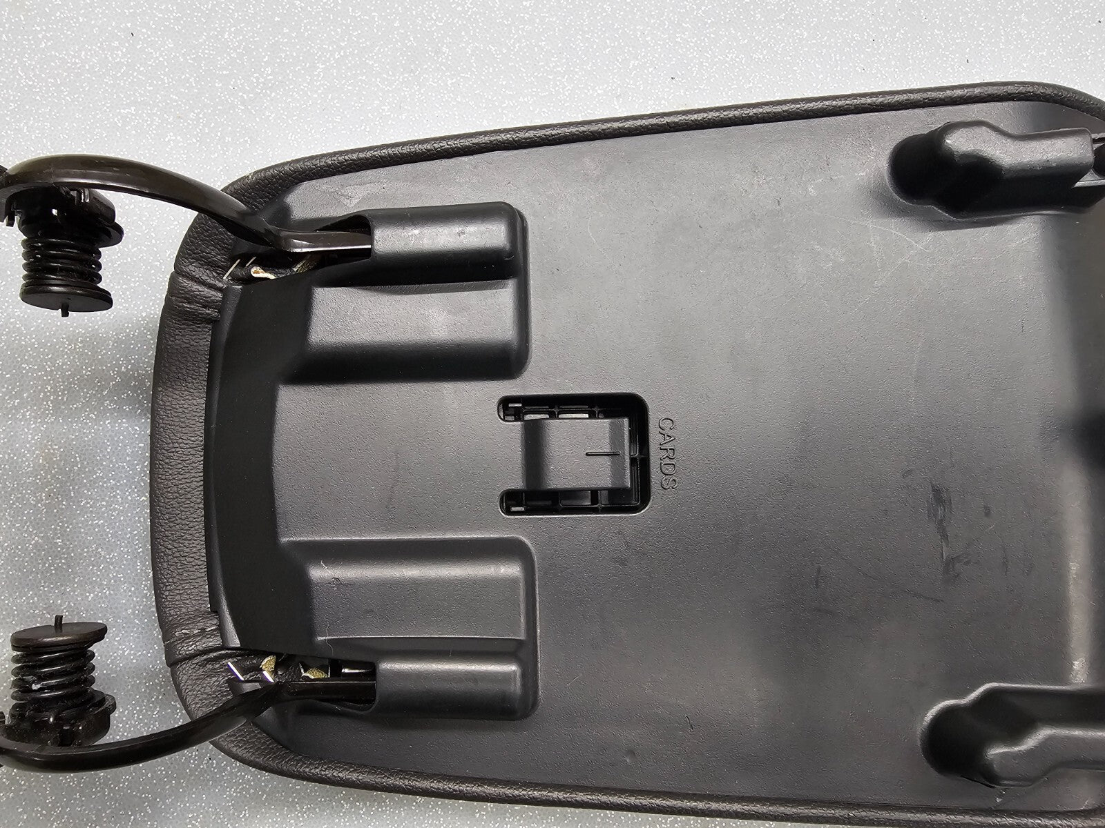🔥13-16 Ford Fusion Front Center Console Lid Armrest Leather Cover Top Pad Black