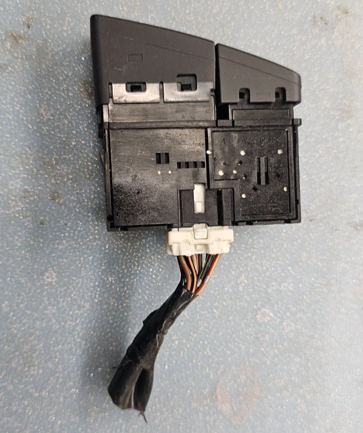 🔥10-17 Suzuki Swift Flasher Hazard Relay Warning Light Switch Assembly Black