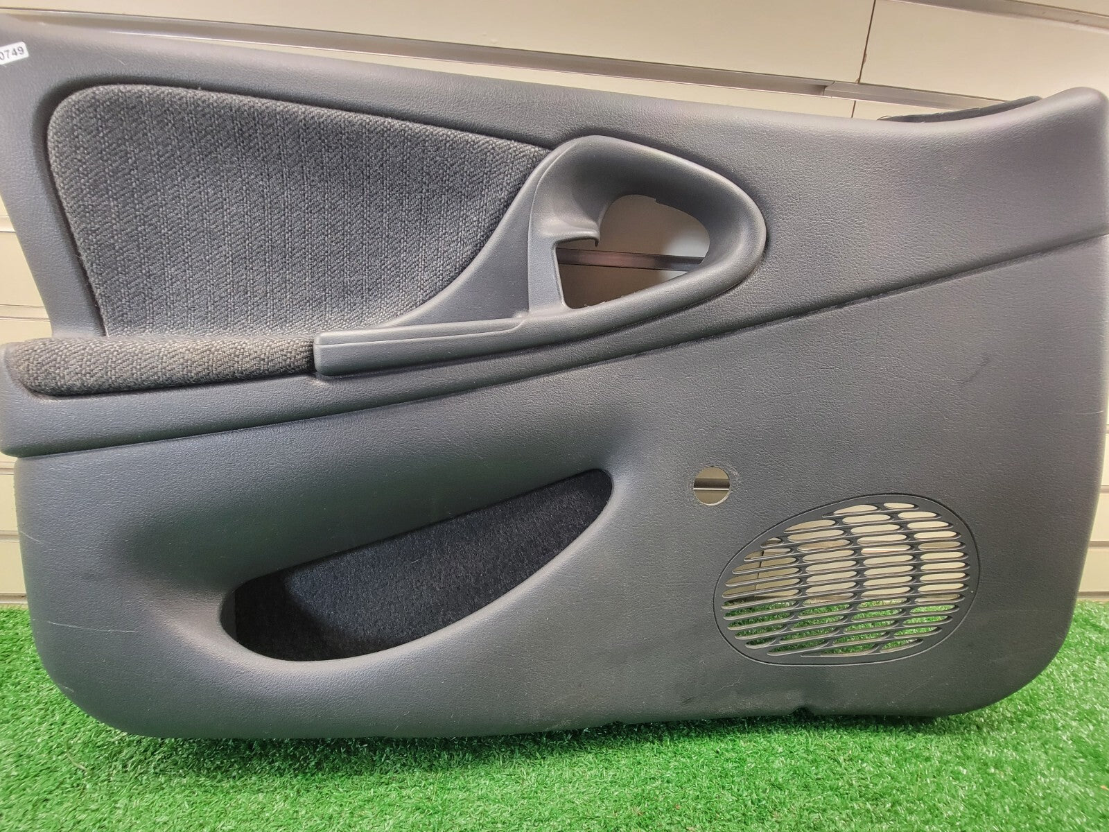 🔥2001-2005 Chevrolet Cavalier 4dr Sedan LH Front Power Door Panel Dark Gray