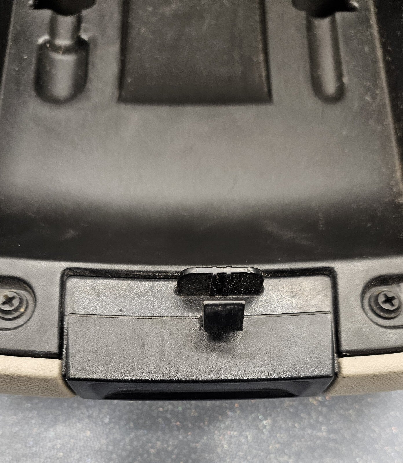 🔥05-07 Chrysler 300 Dodge CHARGER Center Console ARMREST Lid Cover TAN L28