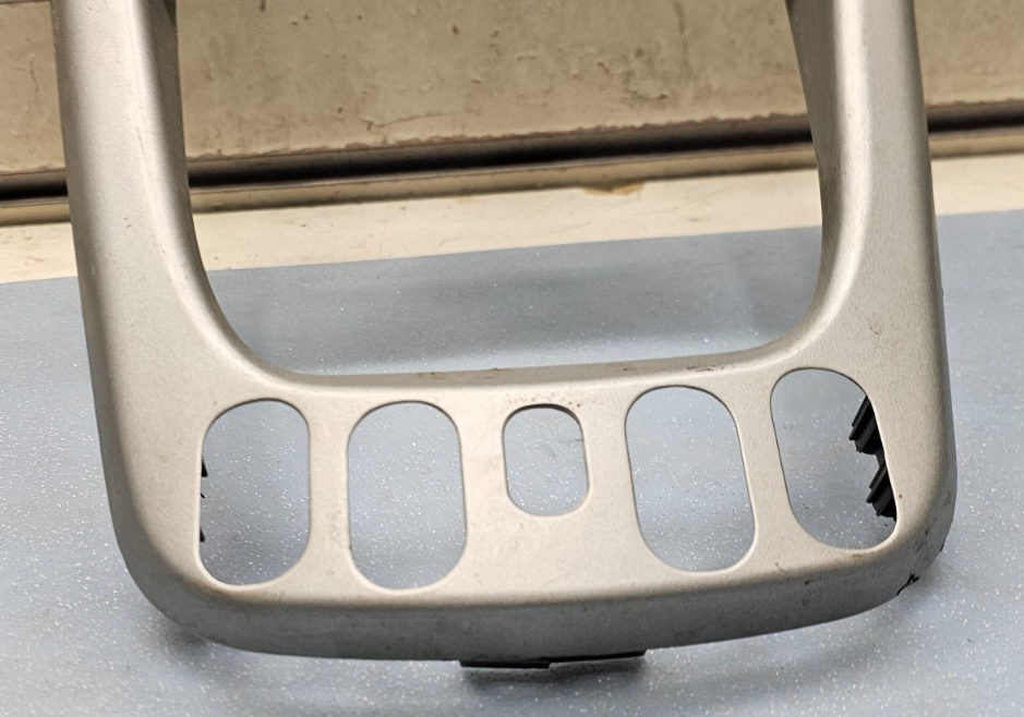 🔥05-06 Chevy Equinox Center Dash Radio Climate Control Bezel Trim Panel Silver