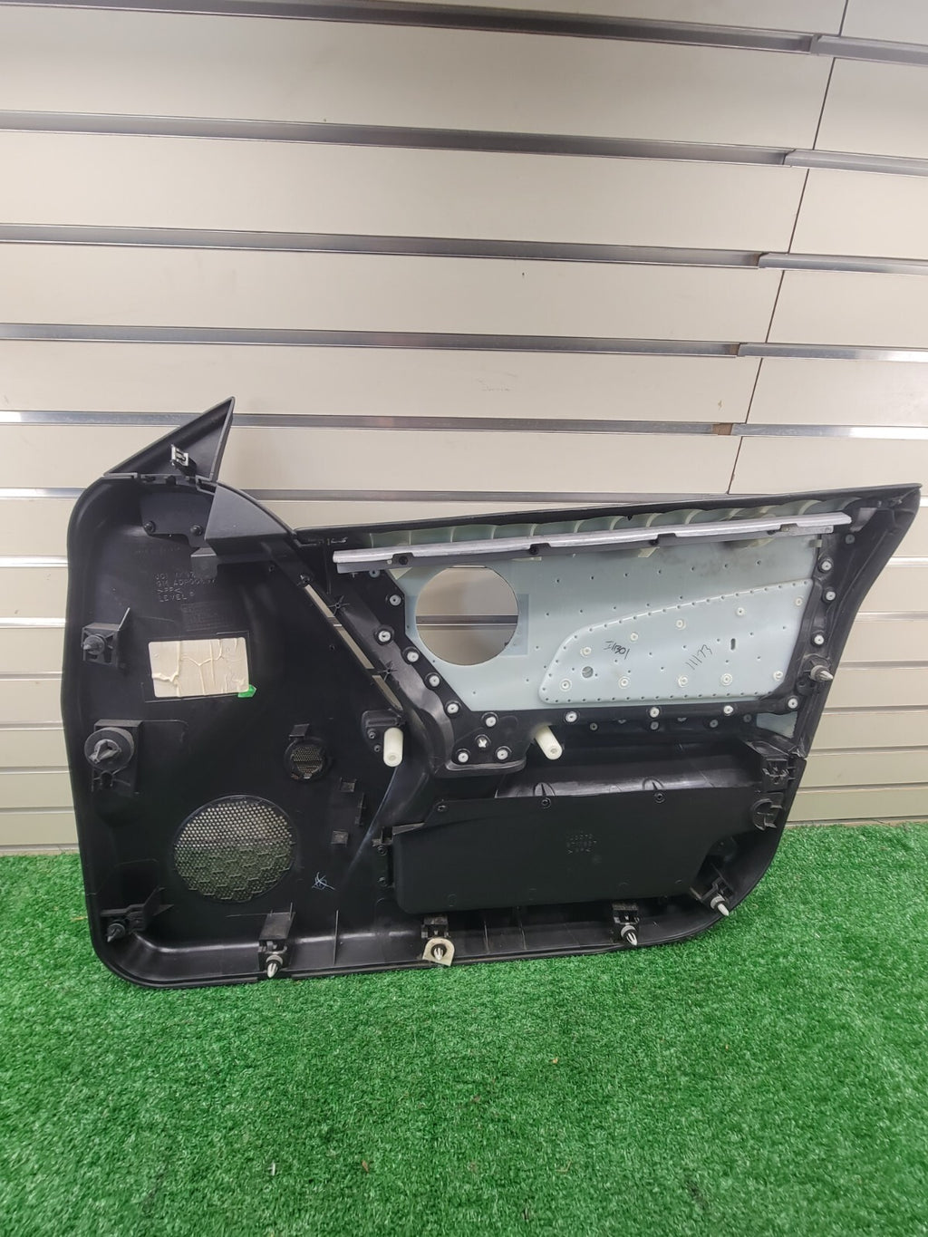 🔥04 -08 Pontiac Grand Prix SEDAN Driver Left Front Door Panel OEM BLACK CLOTH B