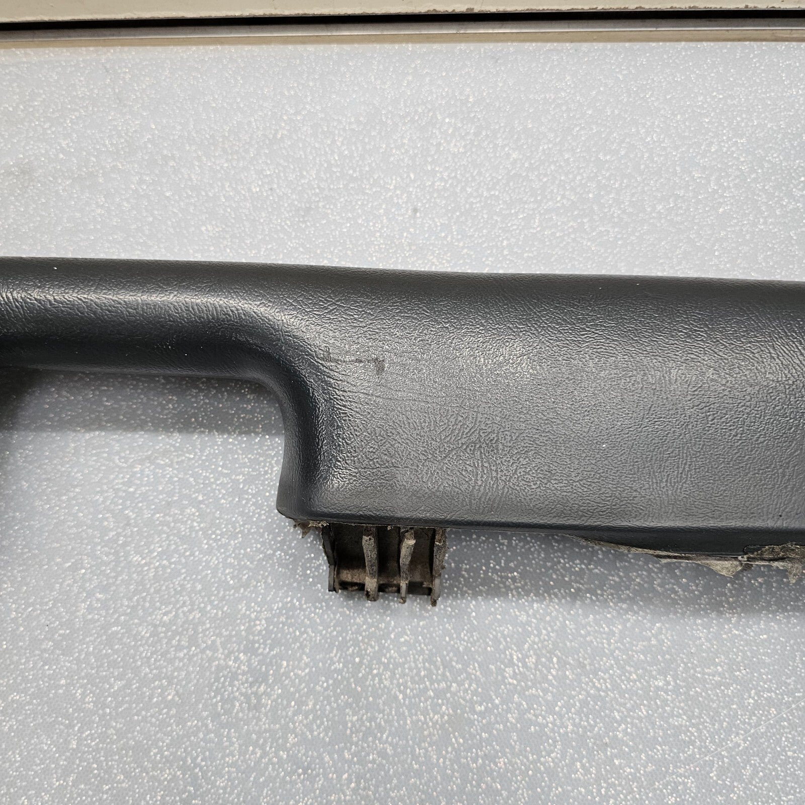 🔥99-02 Chevrolet GMC Silverado Tahoe Front Left Door Armrest Handle Graphite H1