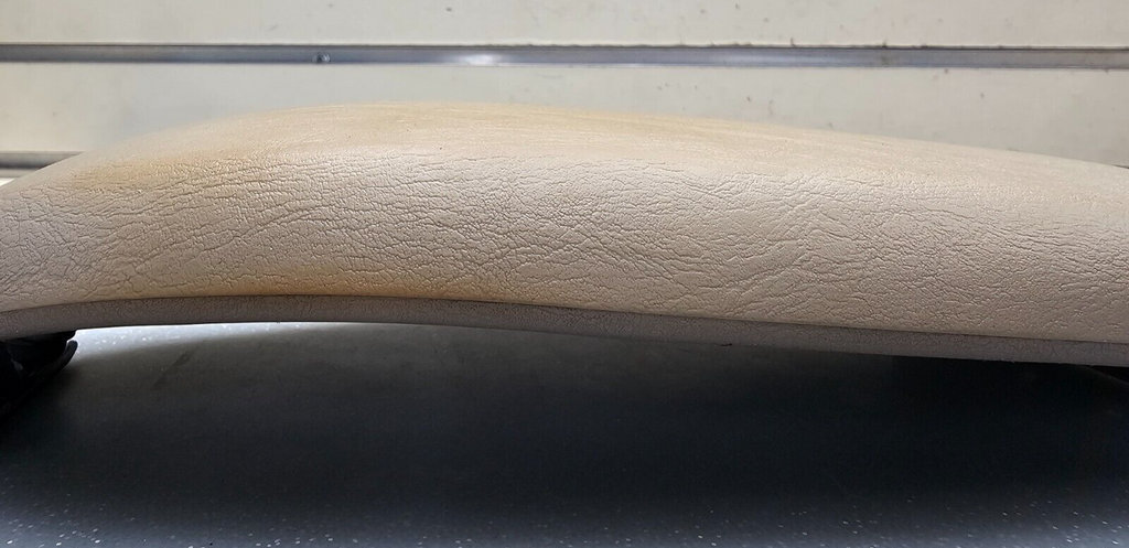 🔥00-07 FOCUS CENTER CONSOLE LID ARMREST LID COVER LEATHER STORAGE ASSEMBLY TAN
