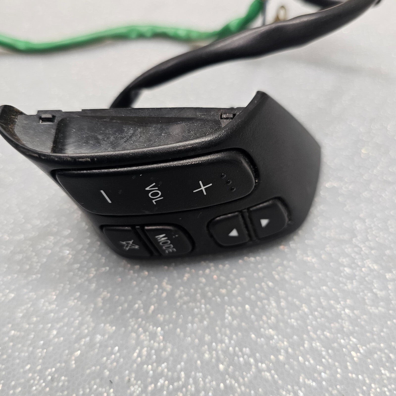 🔥2004-2009 MAZDA 3 STEERING  WHEEL AUDIO RADIO CRUISE CONTROL SWITCH OEM