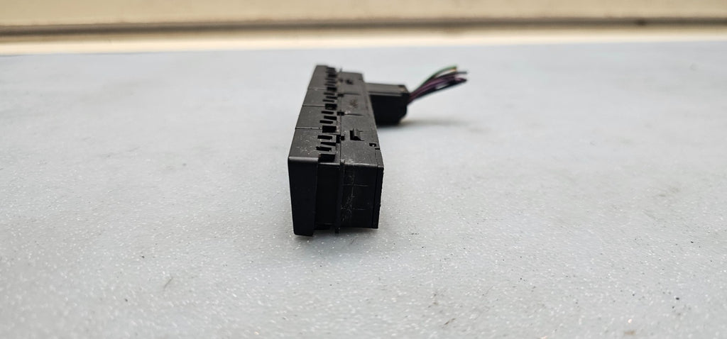 🔥05-07 FORD Five Hundred Hazard & Traction Control Dash Button