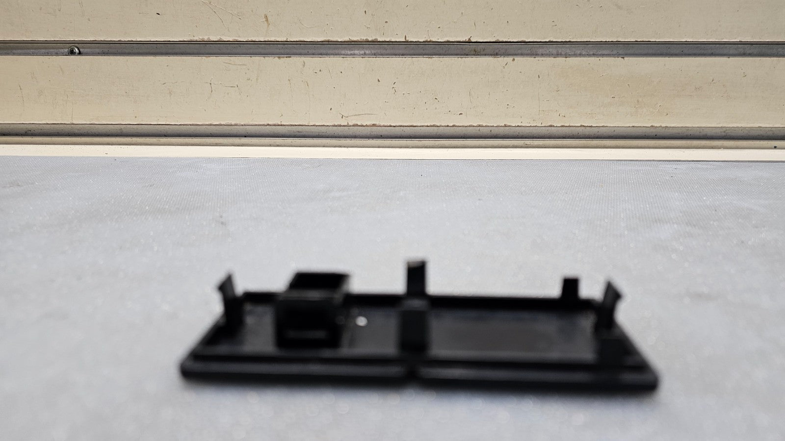 🔥95-99 Chevy GMC C/K Tahoe Suburban Blank Switch Instrument Panel Bezel 2 Spot