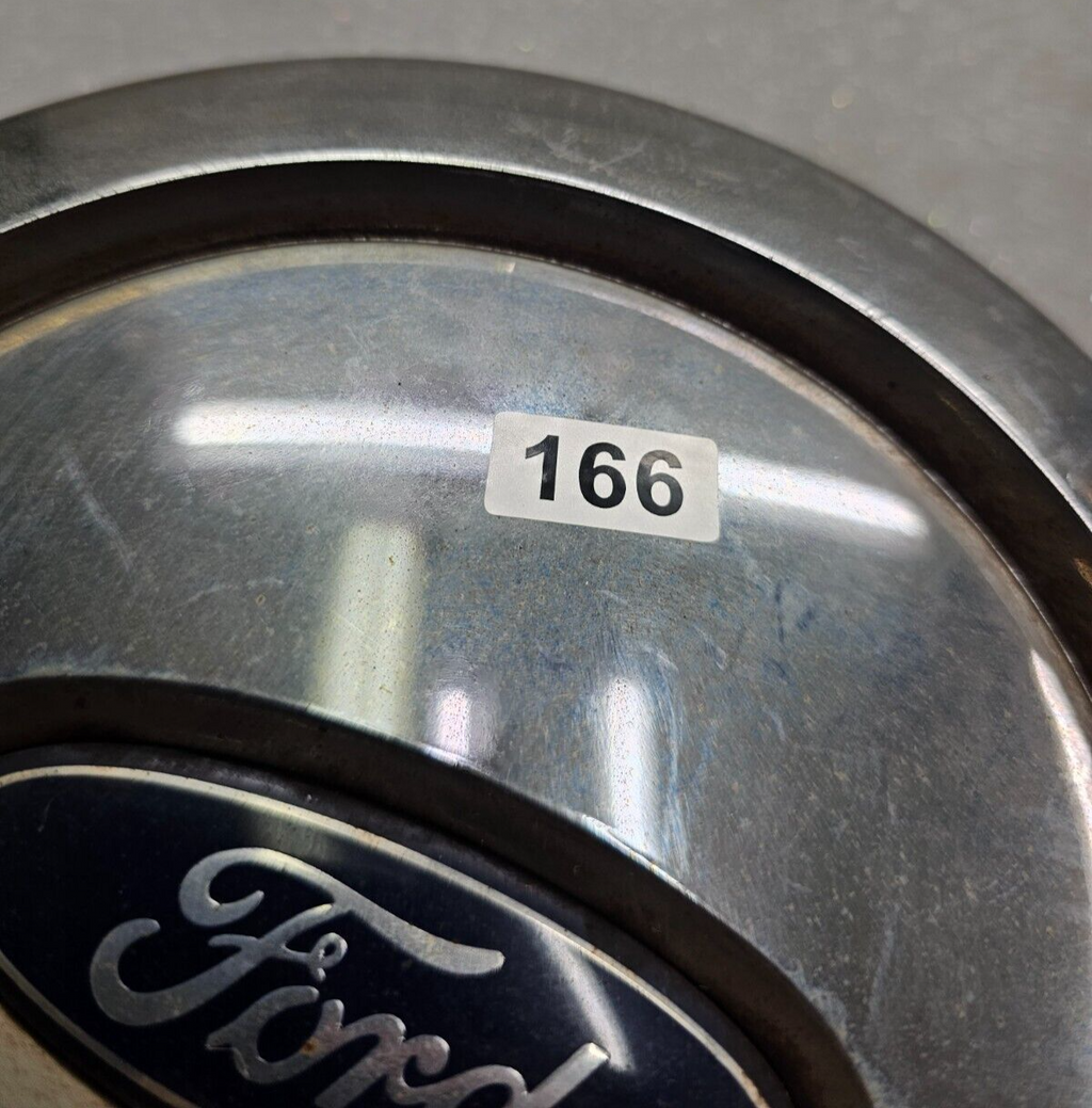03-06 Ford Expedition Front Rear Wheel Center Cap Lip Hubcap Gray Silver Chrome