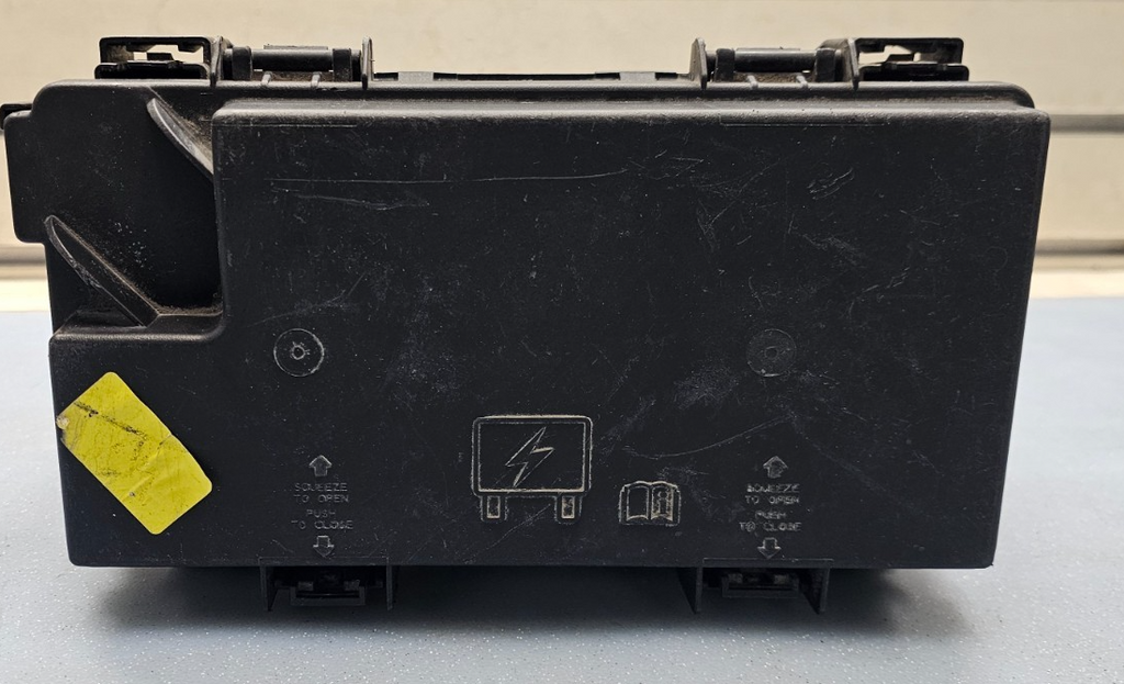 🔥2012 Jeep Liberty Interior Totally Power Fuse Box TIPM Integrated Module OEM