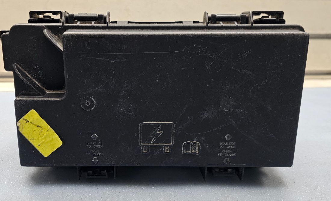 🔥2012 Jeep Liberty Interior Totally Power Fuse Box TIPM Integrated Module OEM