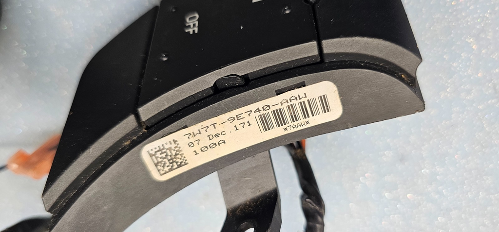 🔥05-11 CROWN VICTORIA GRAND MARQUIS STEERING COLUMN WHEEL CRUISE SWITCH OEM