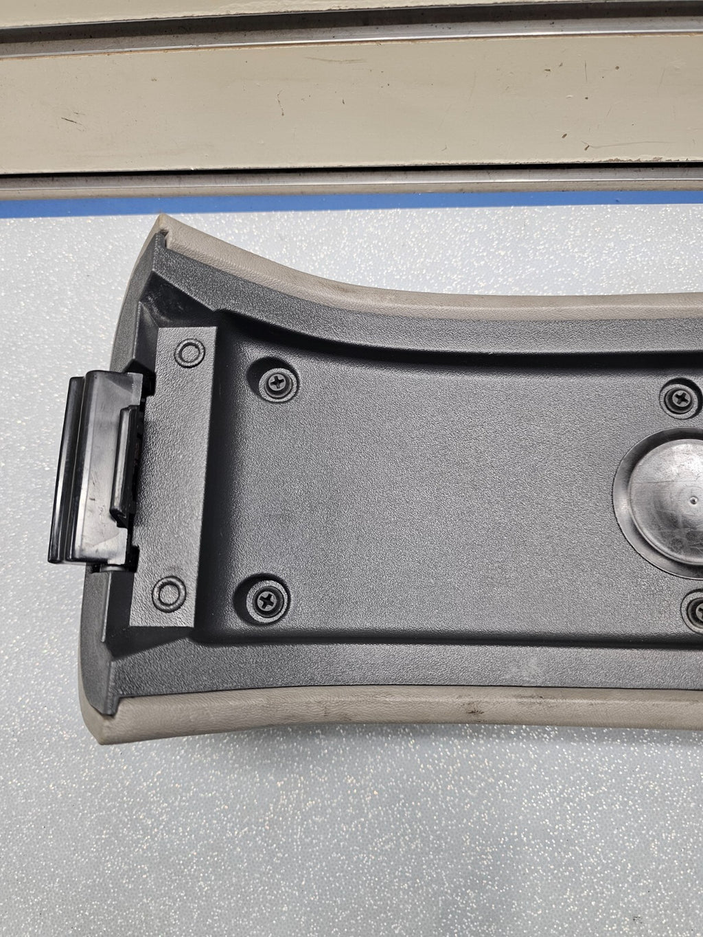 98-04 Chevy BLAZER S10 GMC JIMMY SONOMA Center Console Armrest Cover Lid GRAY L7