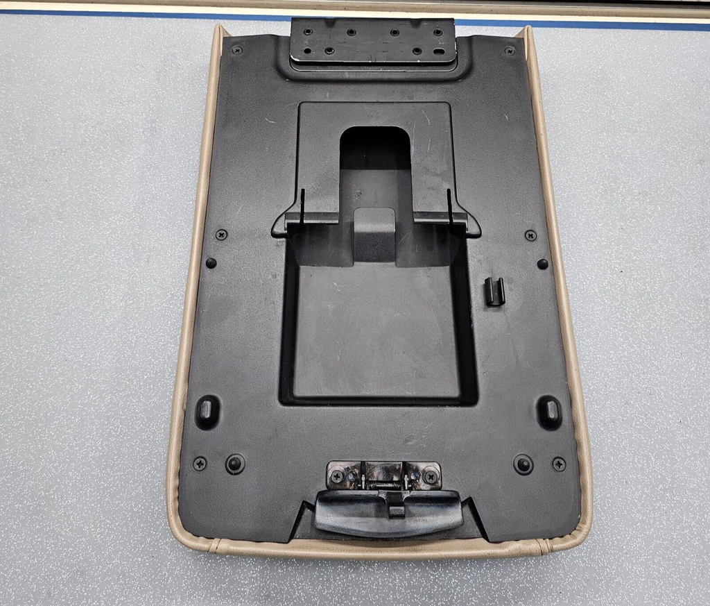 03-06 EXPEDITION Center Console Arm Rest Storage Cover Top Pad Lid Assembly Tan