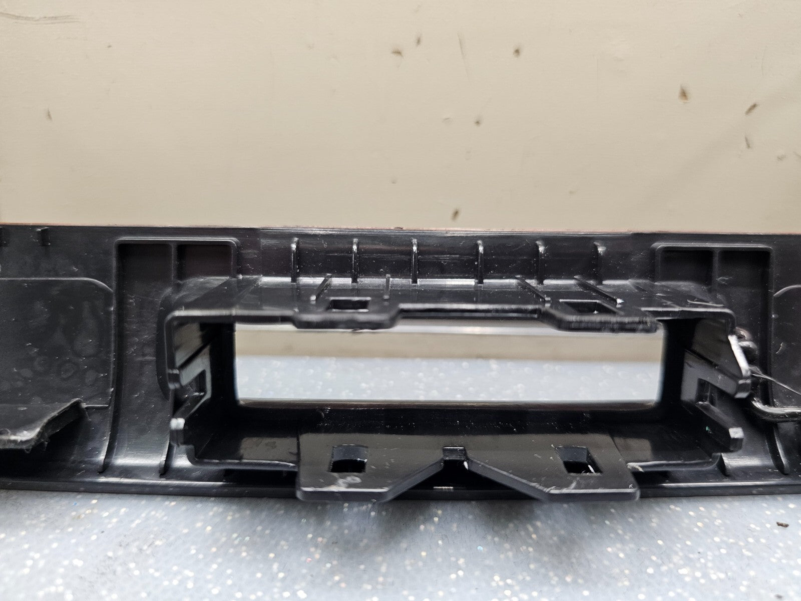 06-13 Chevy Impala Center Dash AM FM Radio Stereo Trim Panel Bezel Woodgrain OEM