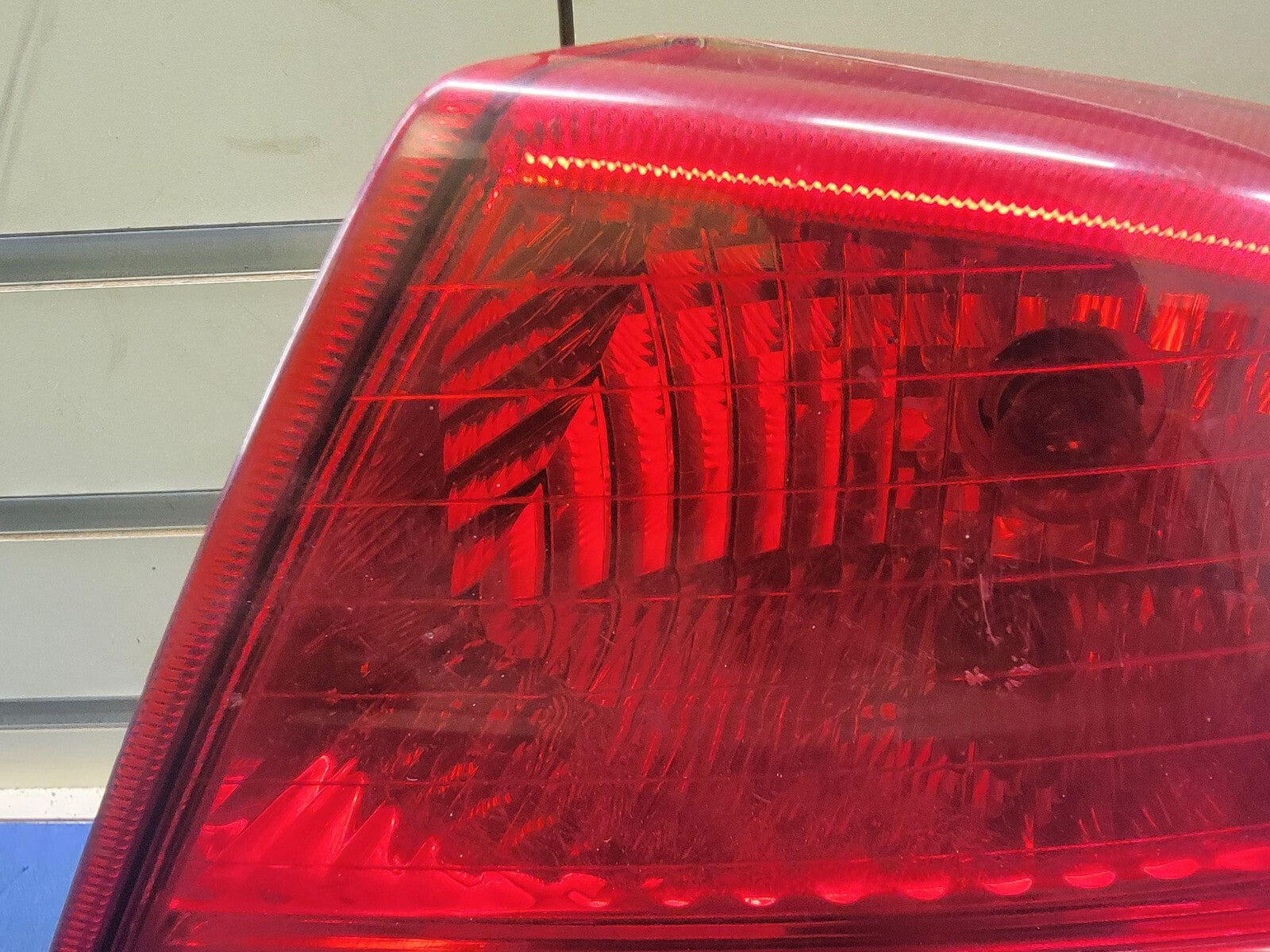 03-05 CHRYSLER SEBRING Driver Right Side Tail Light Lamp Assembly Chrome