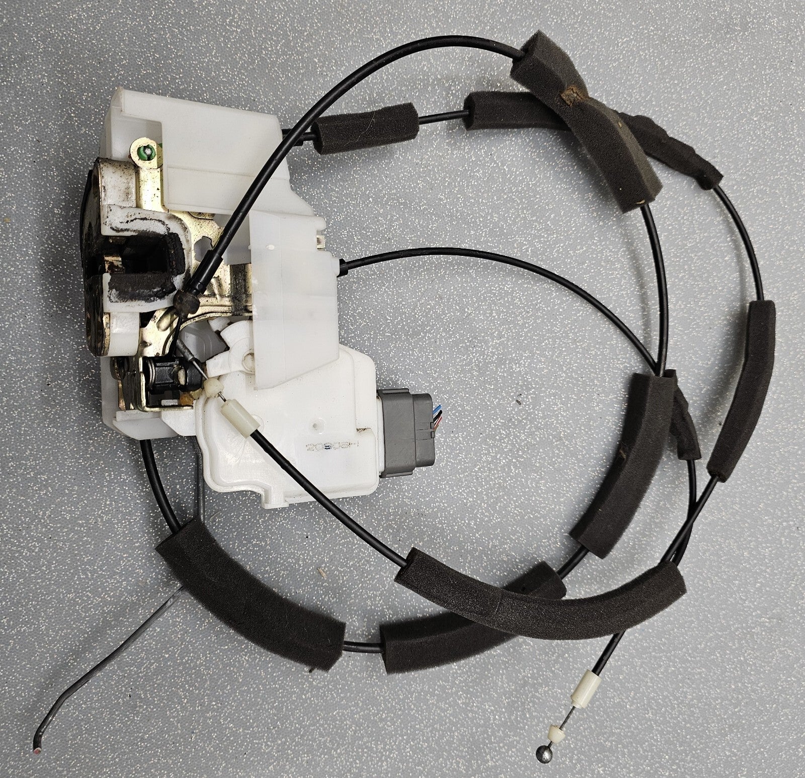 🔥05-15 Nissan Xterra Pathfinder Front Left Door Lock Latch Actuator OEM