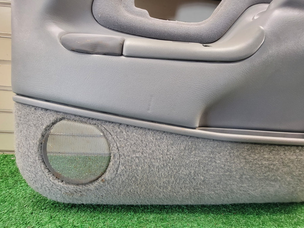 🔥95-99 Chevy GMC Silverado C/K DOOR PANEL Front Passenger Right Gray OEM D2