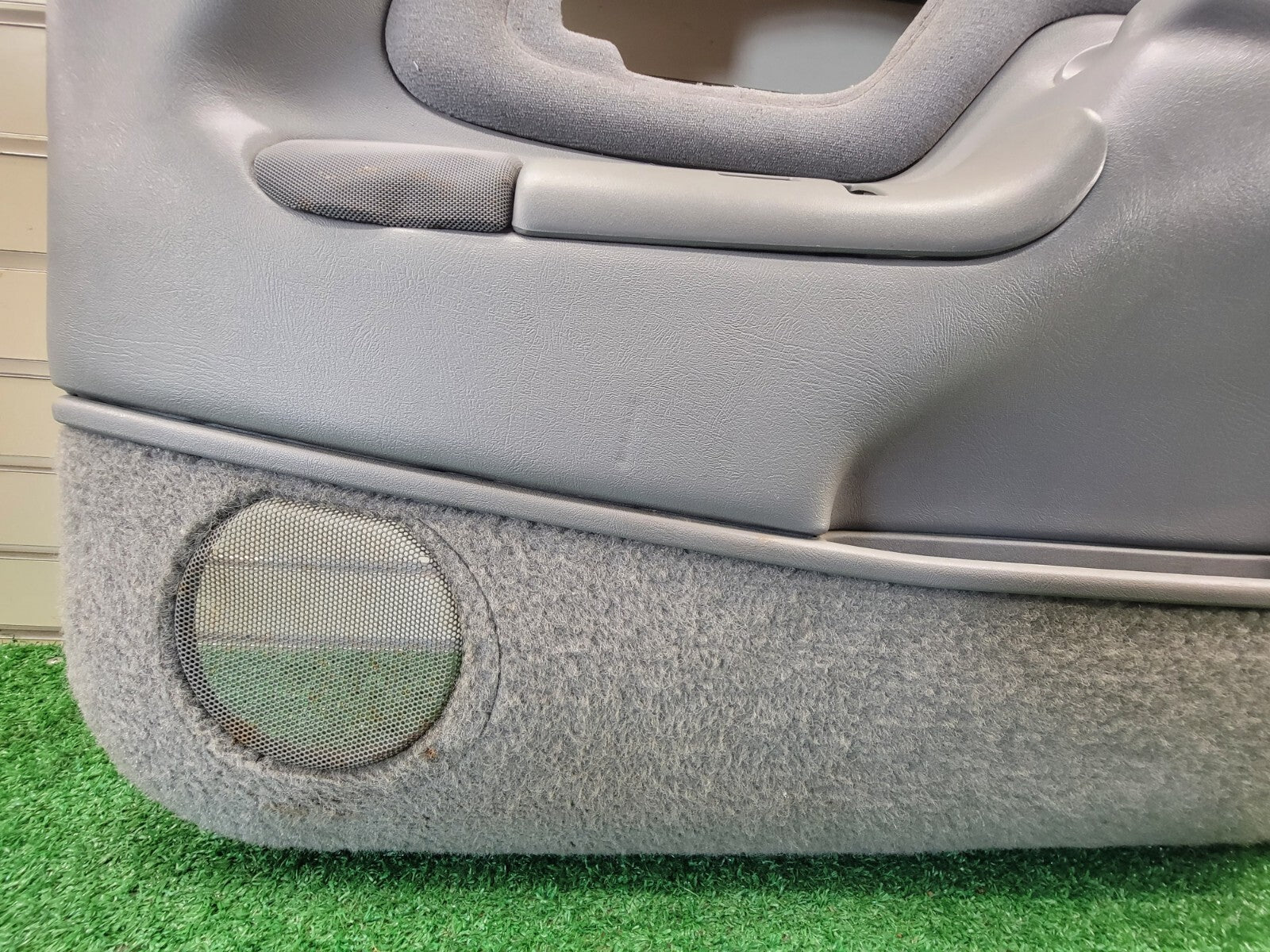 🔥95-99 Chevy GMC Silverado C/K DOOR PANEL Front Passenger Right Gray OEM D2