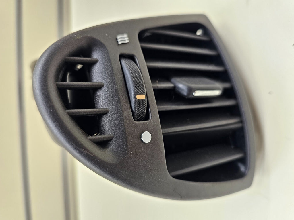 02-08 Jaguar X-Type Left Driver Outer Dash Front Center Air Vent Heater DK GRAY