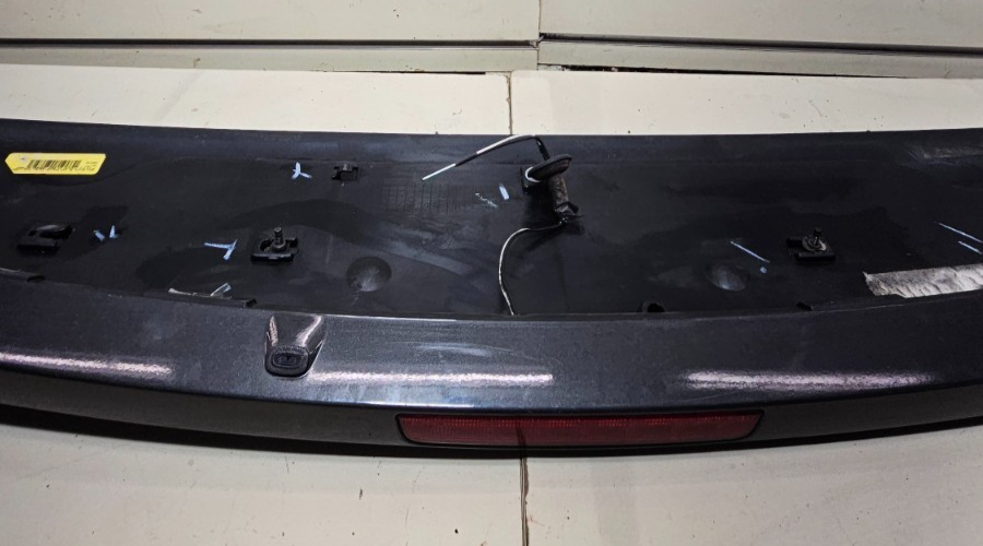11-20 Dodge Grand Caravan Rear Upper Hatch Spoiler Wing Mount Break Light Black