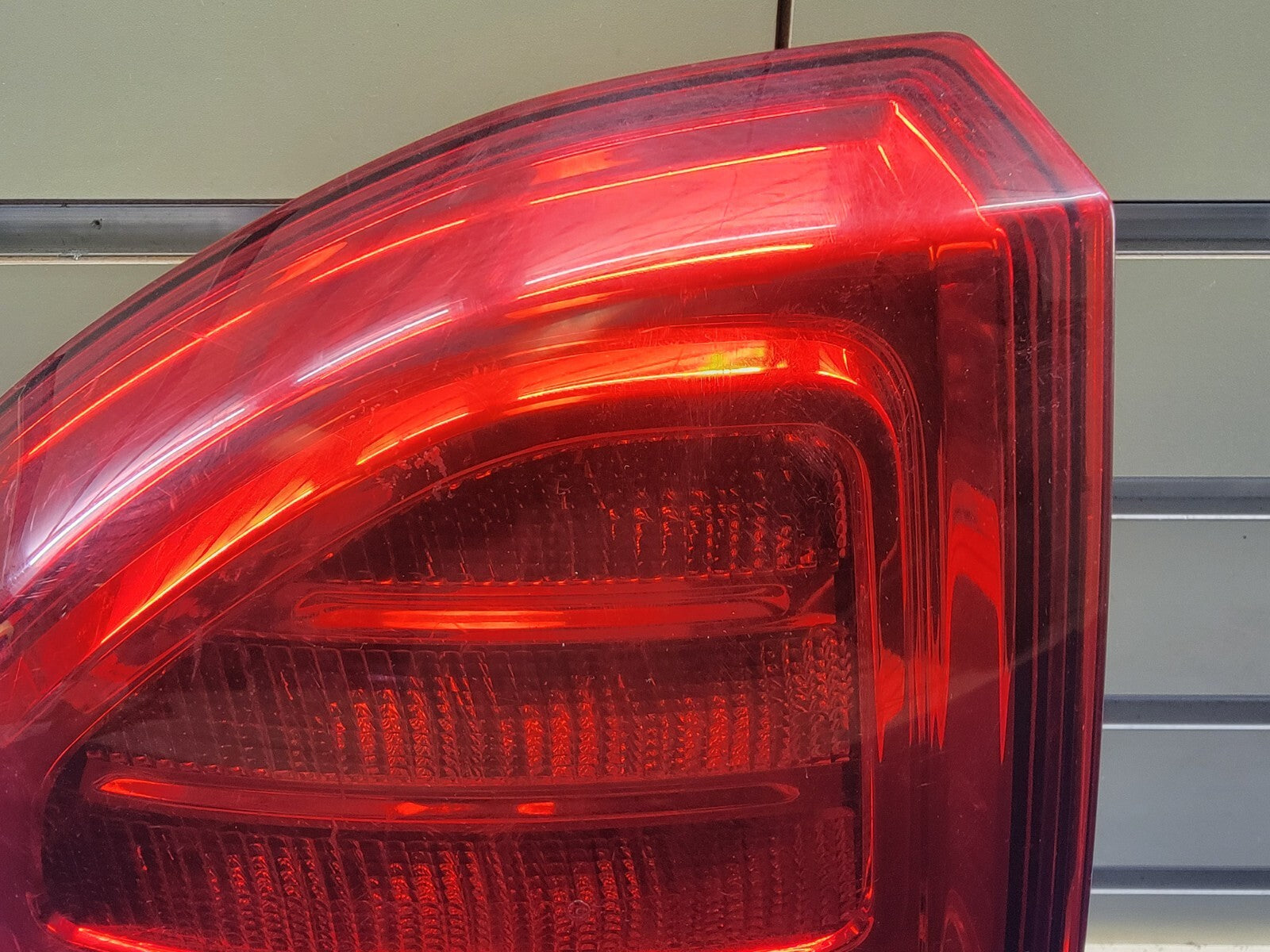 🔥11-13 JEEP COMPASS DRIVER LH QUARTER PANEL TAIL LIGHT OEM