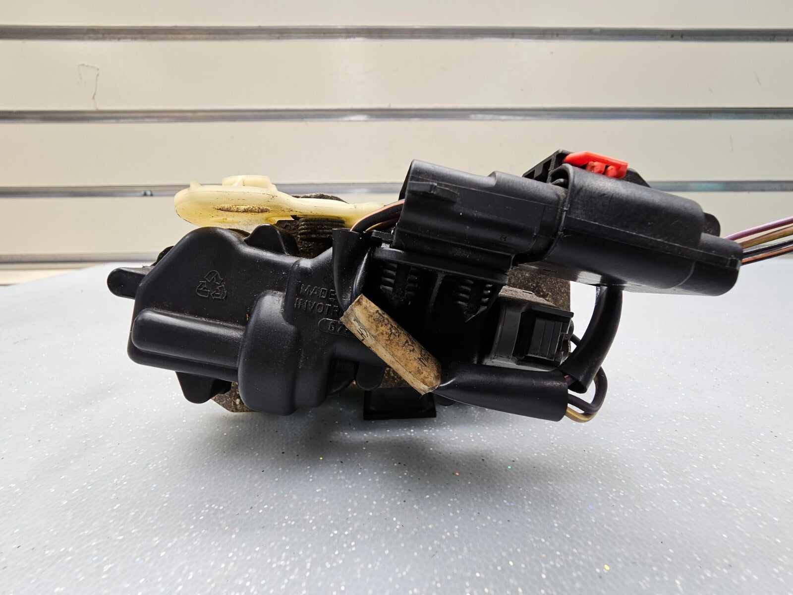 🔥2004-2008 CHRYSLER PACIFICA REAR  LIFT GATE LOCK LATCH ACTUATOR OEM