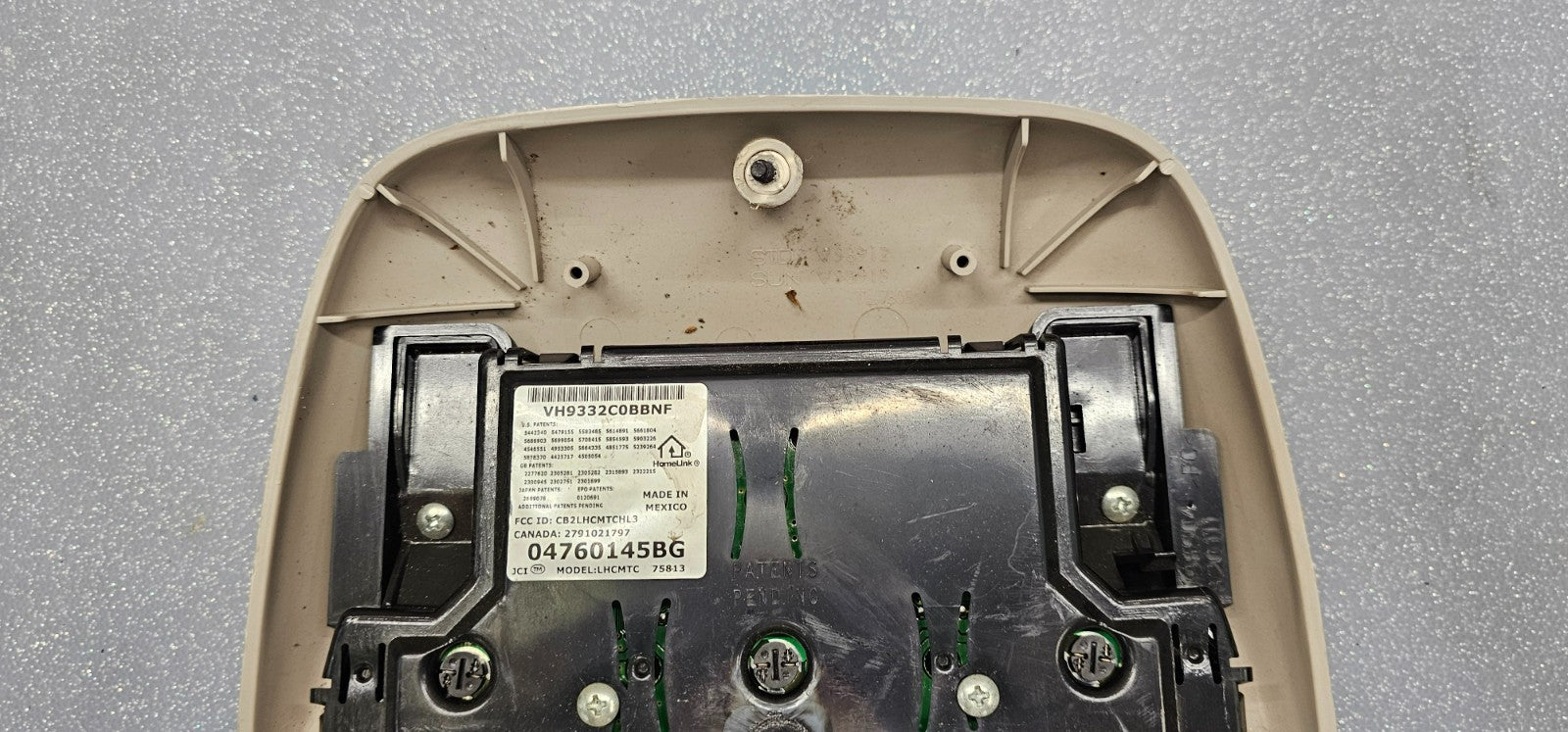 99-04  Chrysler 300m Sunroof Switch Overhead Dome light  Tan
