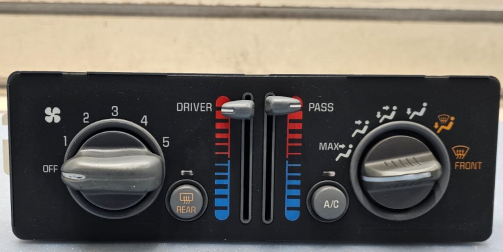 🔥01-03 Grand Prix Dash Center A/C Heater Climate Control Unit Temperature BLACK