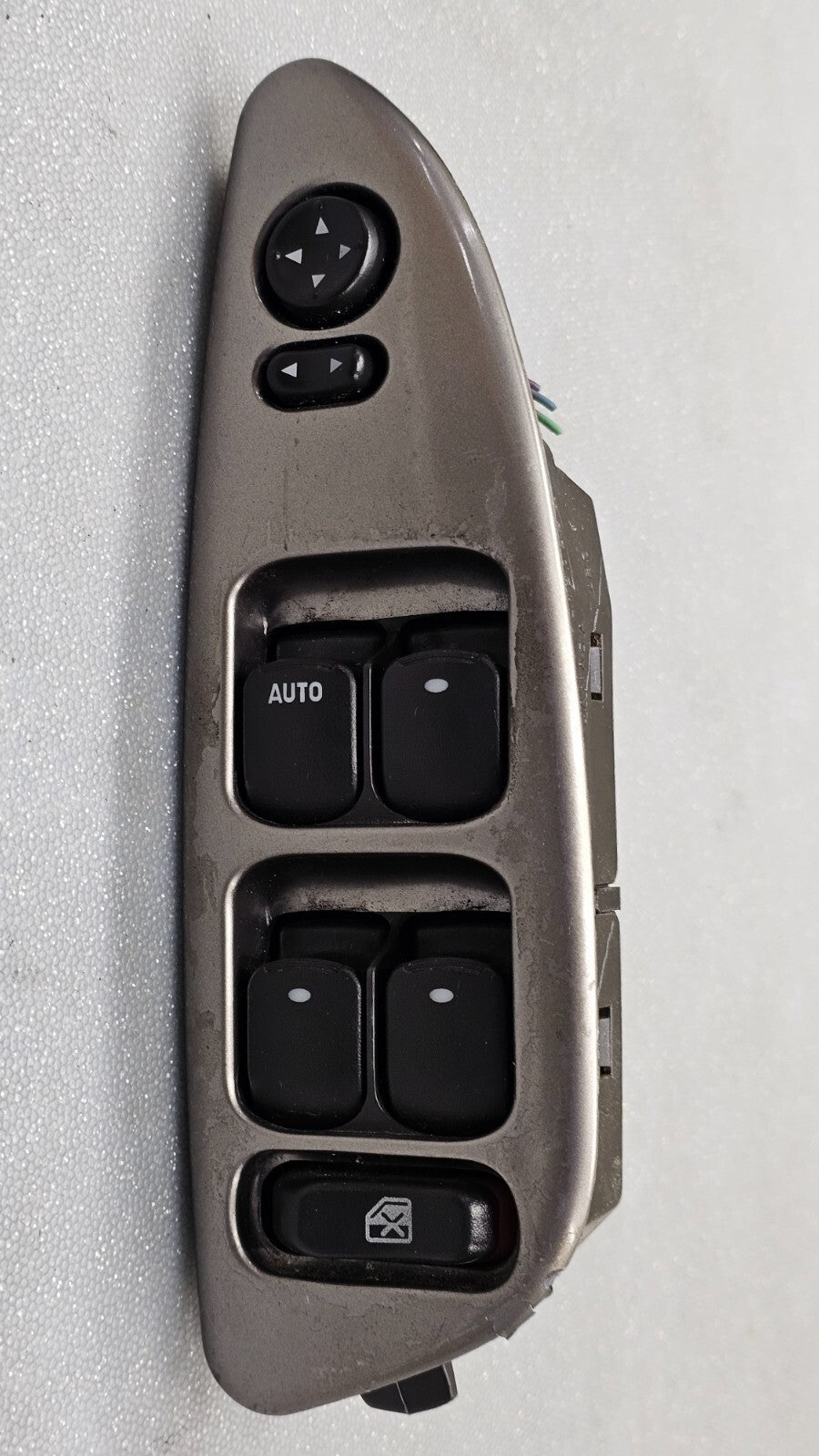 04-07 MALIBU LEFT DRIVER MASTER POWER WINDOW DOOR CONTROL SWITCH ASSEMBLY SILVER