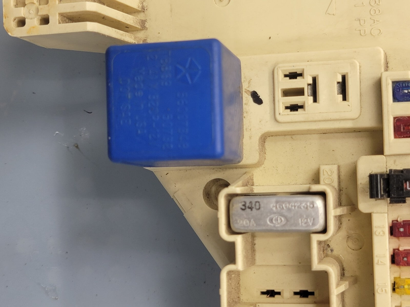 🔥1998-2002 Dodge Ram 1500 2500 3500 interior Dash CABIN Fuse box panel OEM