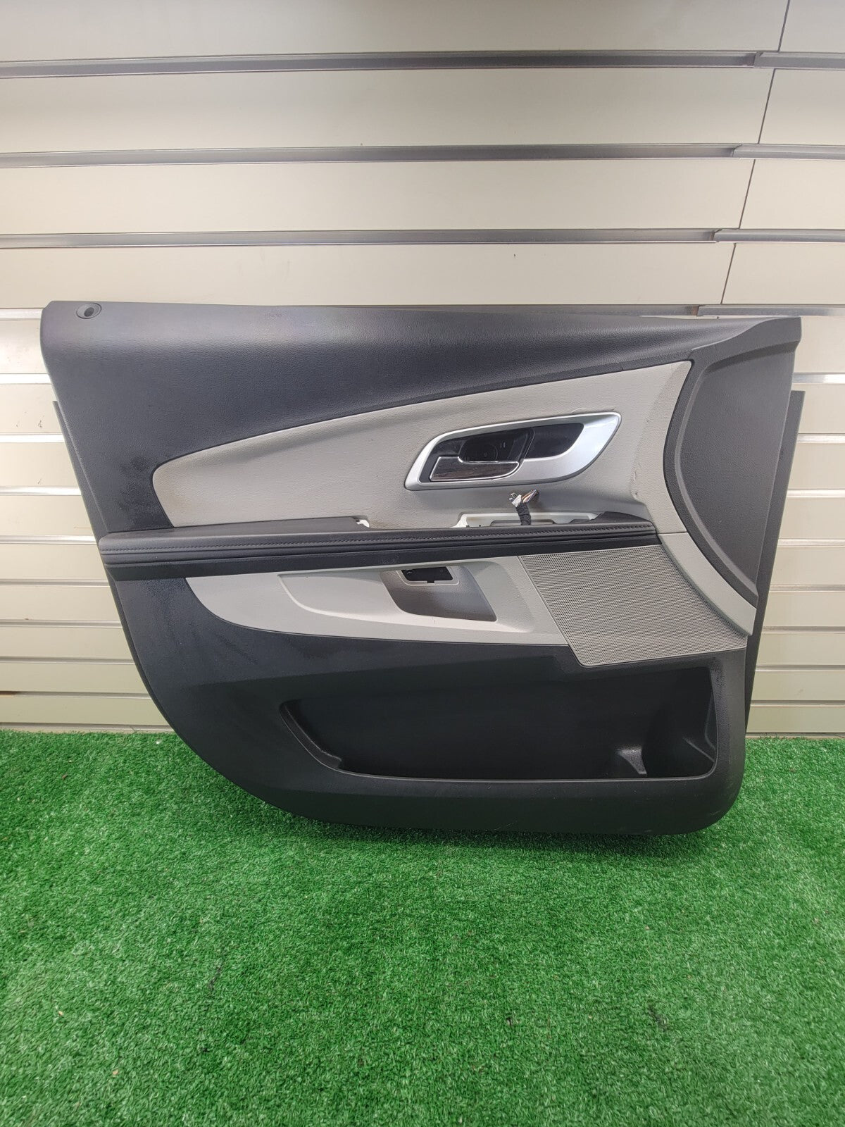 🔥2010-2017 CHEVROLET EQUINOX FRONT DOOR PANEL LEFT DRIVER Black/GRAY
