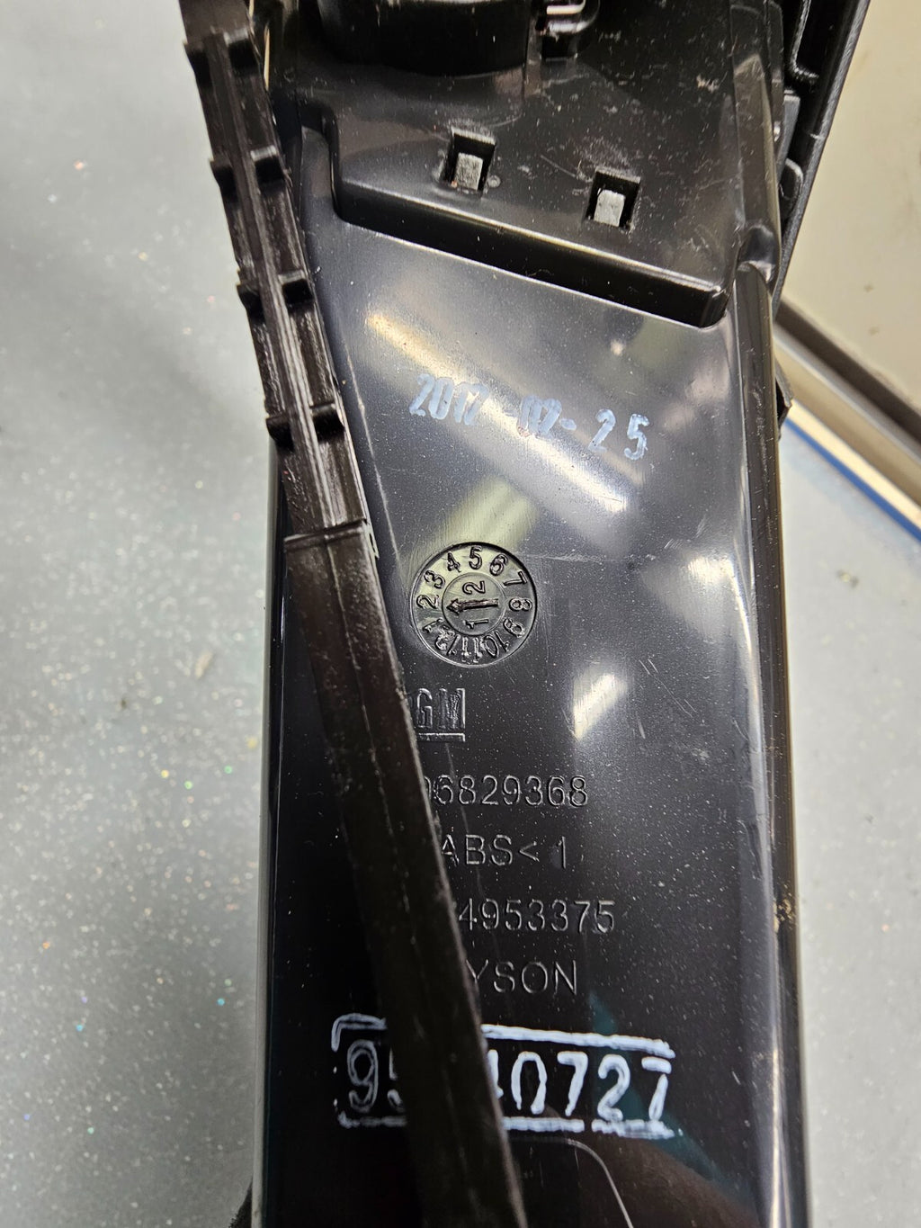 🔥2011 - 2015 Chevrolet Cruze Center Dash Air Vent Bezel trim silver