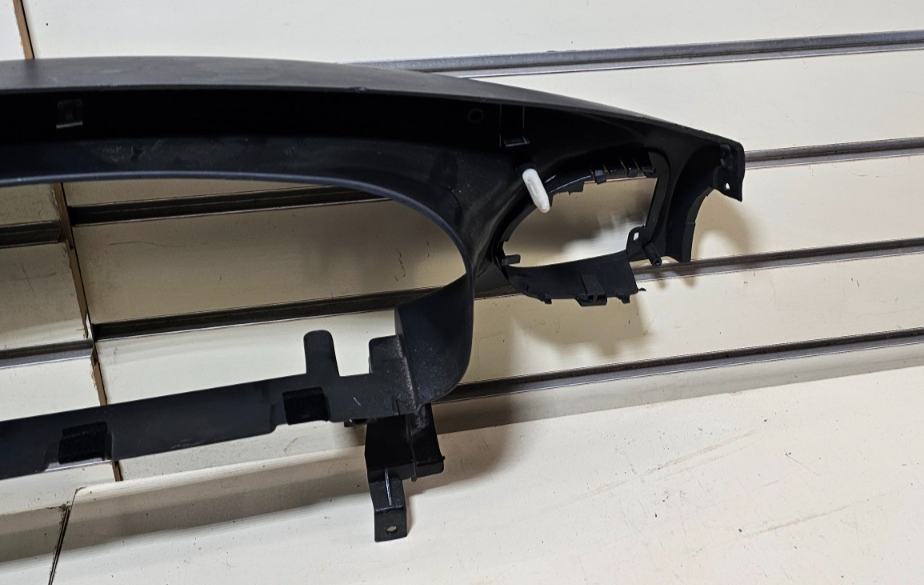 96-00 Caravan Voyager Dash instrument cluster Speedometer Tachometer Bezel Black